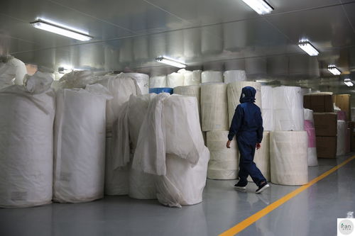 實(shí)拍防霧霾口罩工廠 防護(hù)嚴(yán)密如醫(yī)院隔離區(qū)