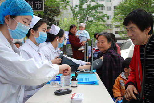 醫療便民進社區 博大服務健康行